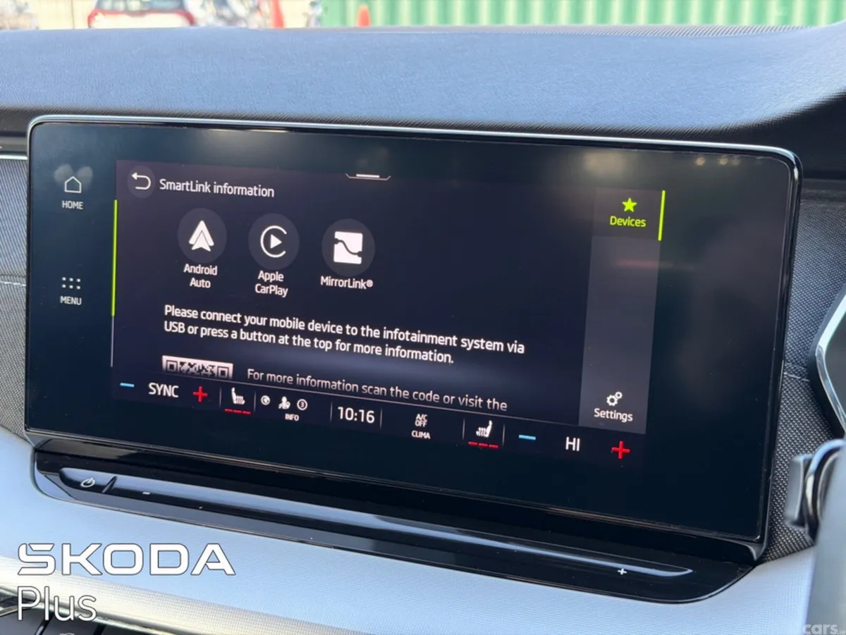 Skoda Octavia Hatchback, Petrol, 2023, Black