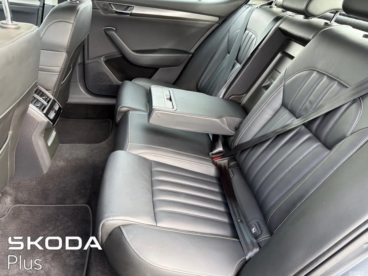 Skoda Superb Hatchback, Diesel, 2024, Grey