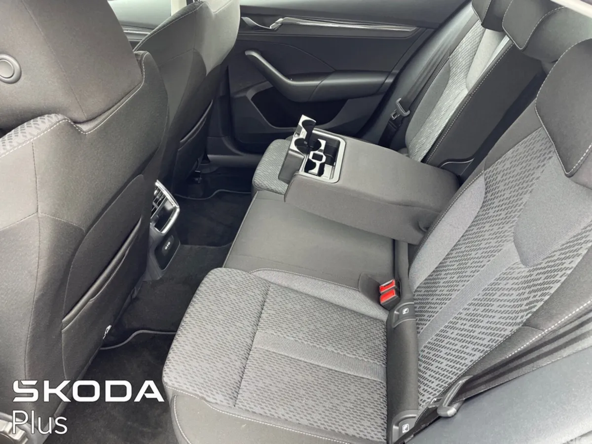 Skoda Octavia Hatchback, Diesel, 2024, Blue
