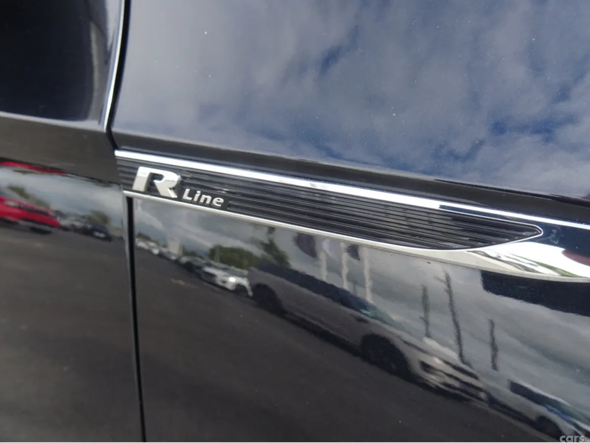 Volkswagen Passat Saloon, Diesel, 2020, Black
