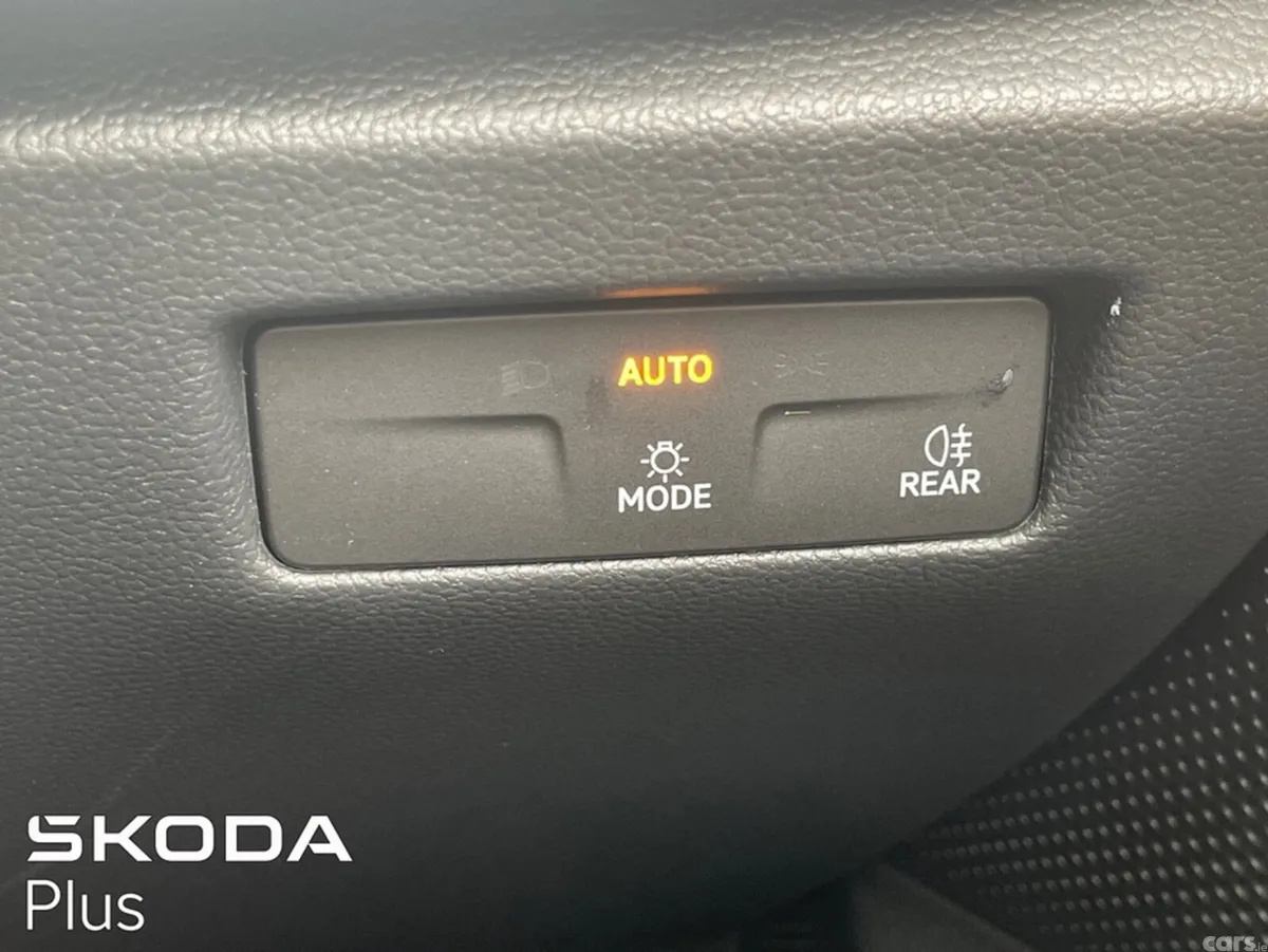 Skoda Superb Hatchback, Diesel, 2024, Red