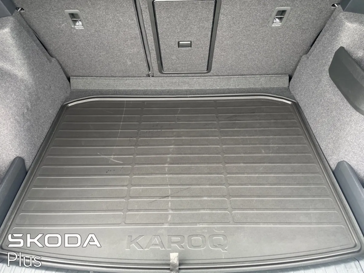Skoda Karoq SUV, Petrol, 2026, Grey