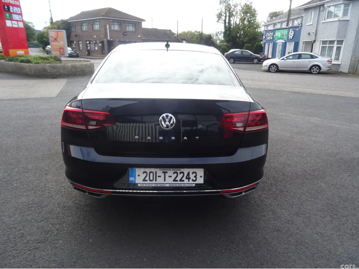 Volkswagen Passat Saloon, Diesel, 2020, Black