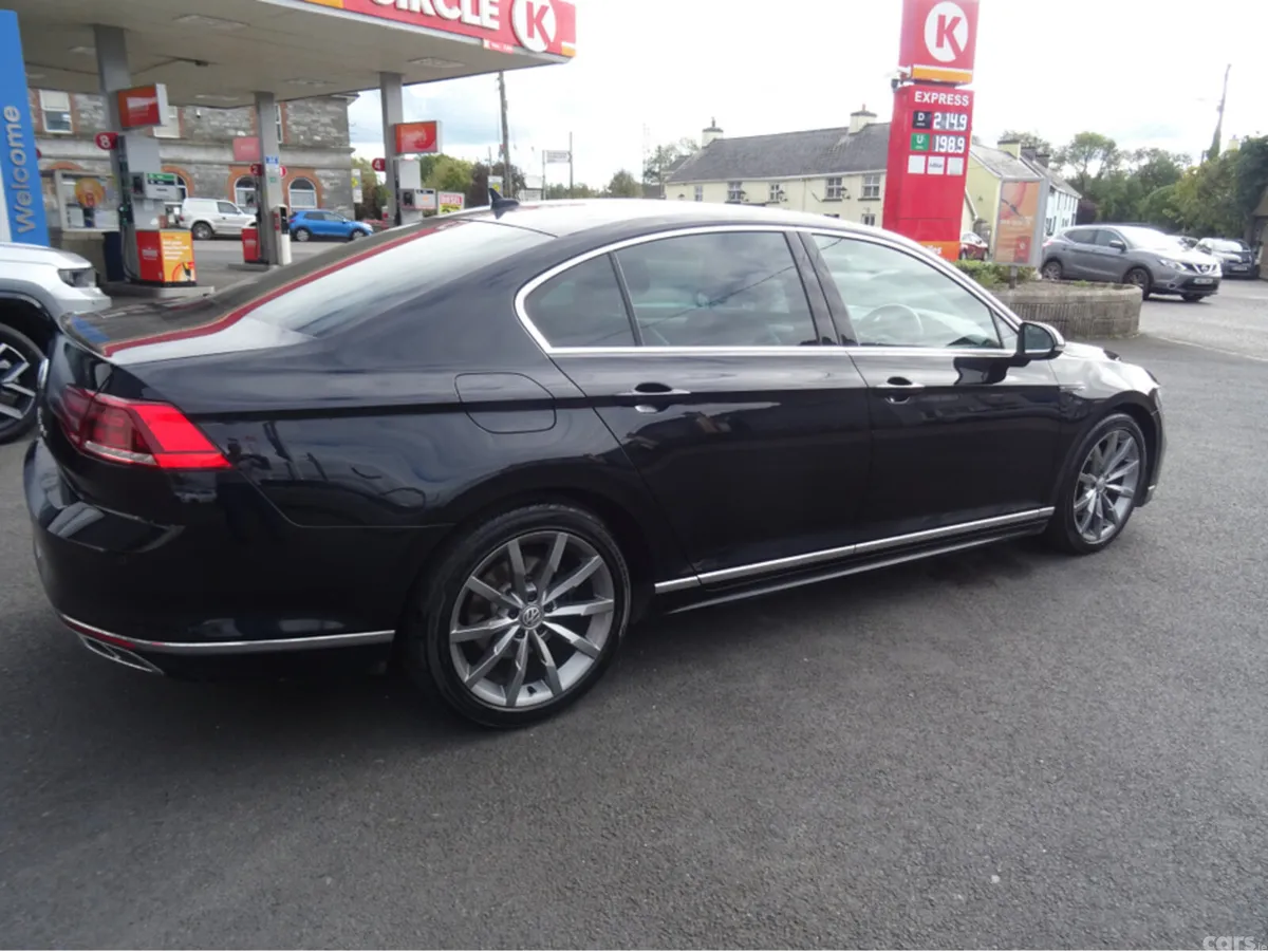 Volkswagen Passat Saloon, Diesel, 2020, Black