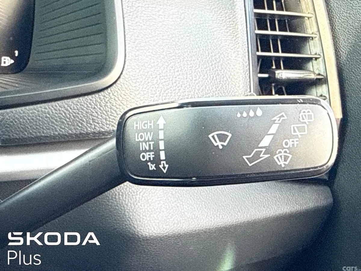 Skoda Karoq SUV, Diesel, 2024, Grey