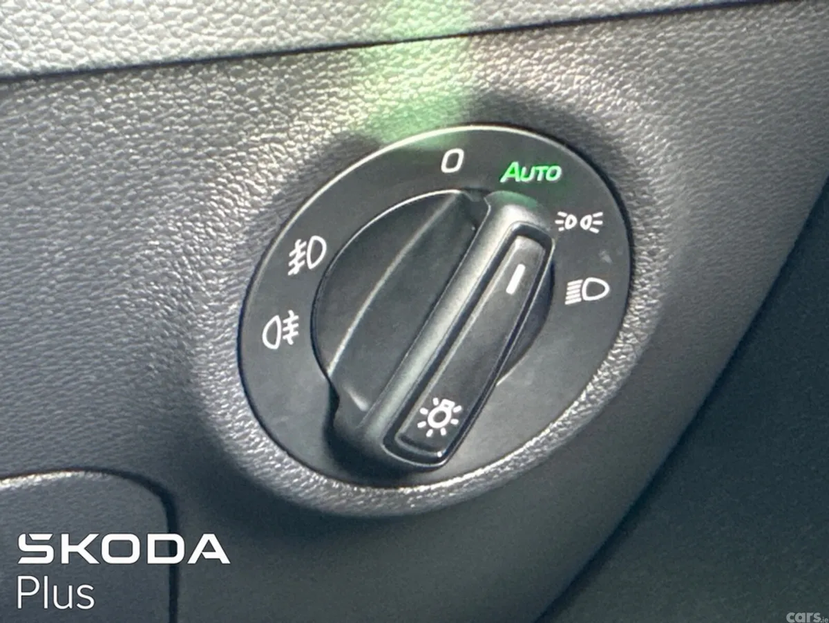 Skoda Karoq SUV, Diesel, 2024, Grey