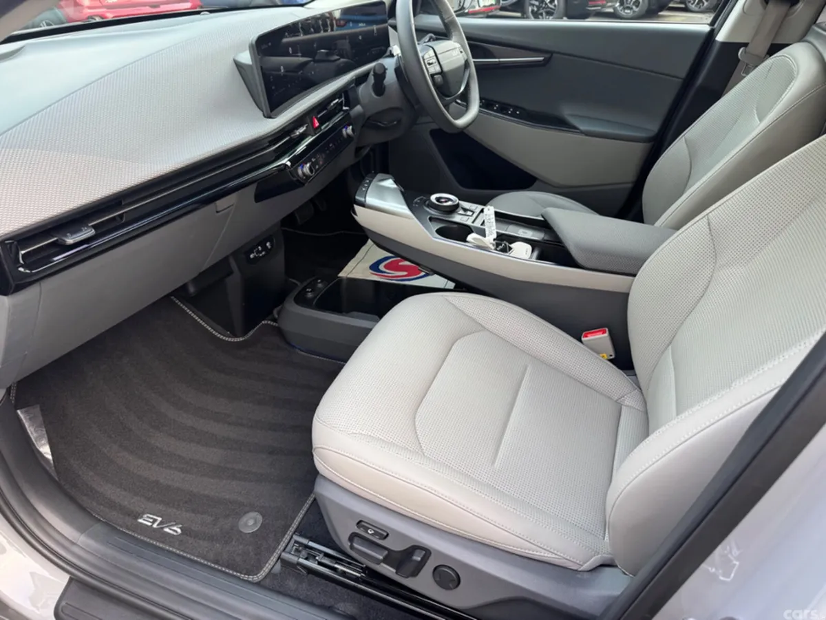 Kia EV6 Hatchback, Electric, 2025, Grey