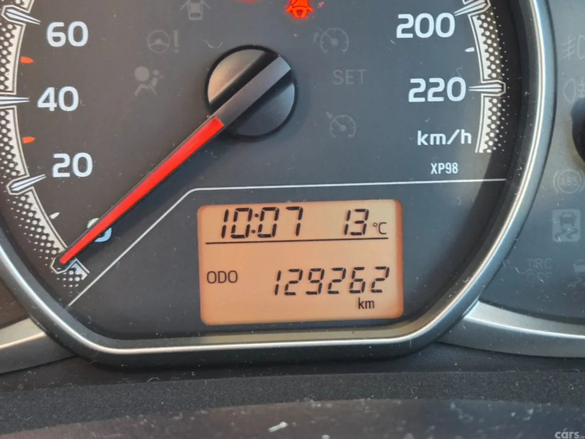 Toyota Yaris Hatchback, Petrol, 2017, Red