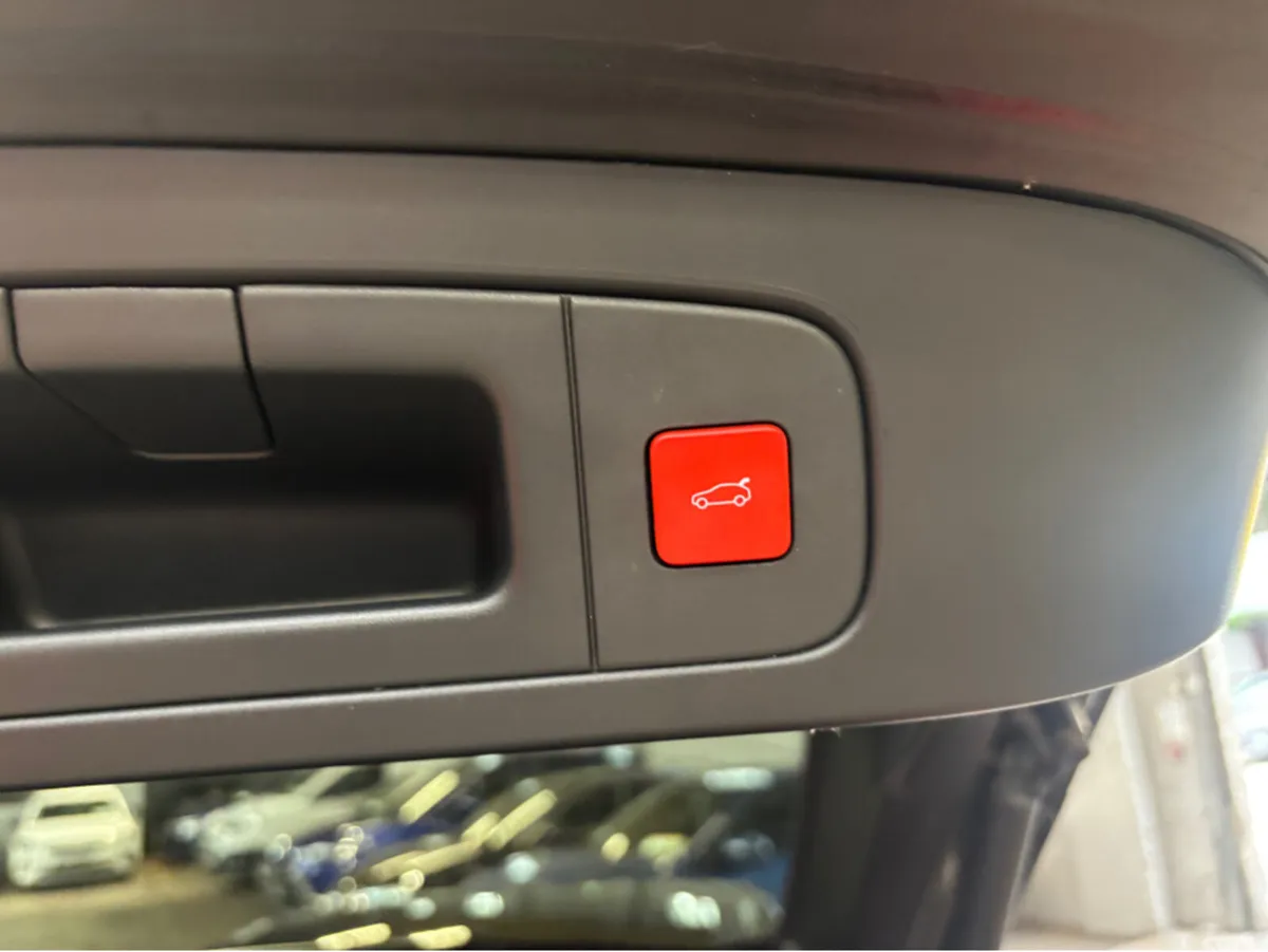 Citroen C5 X Estate, Petrol, 2023, Blue