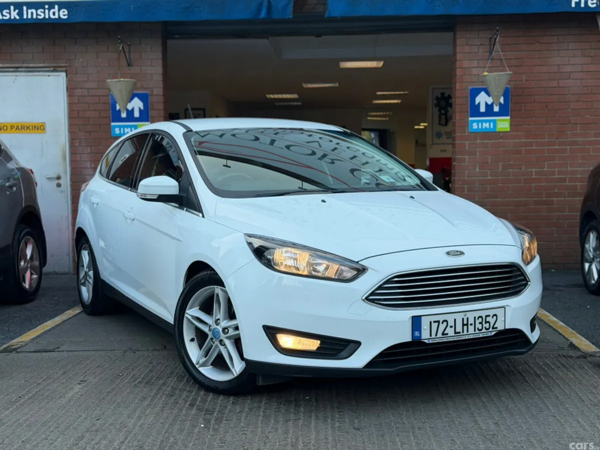 Ford Focus Hatchback, Petrol, 2017, White