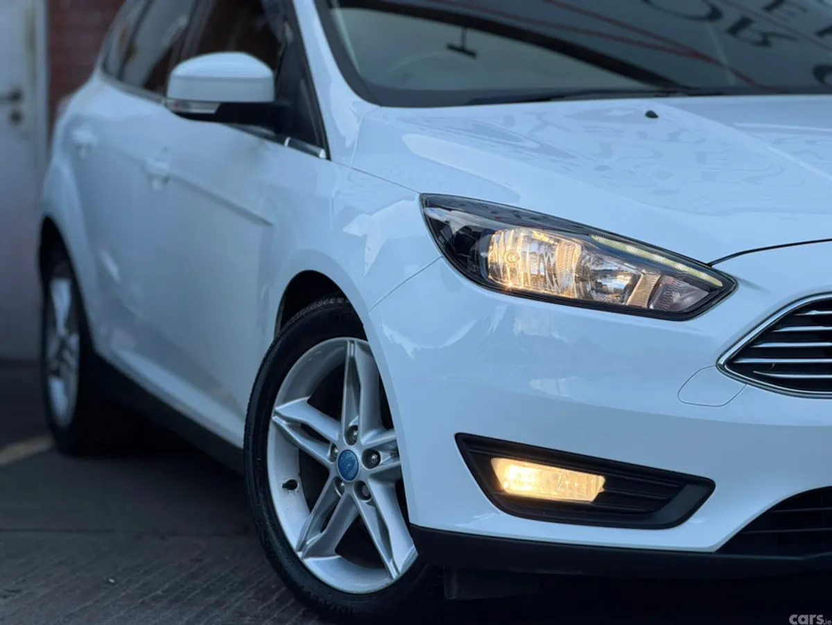 Ford Focus Hatchback, Petrol, 2017, White