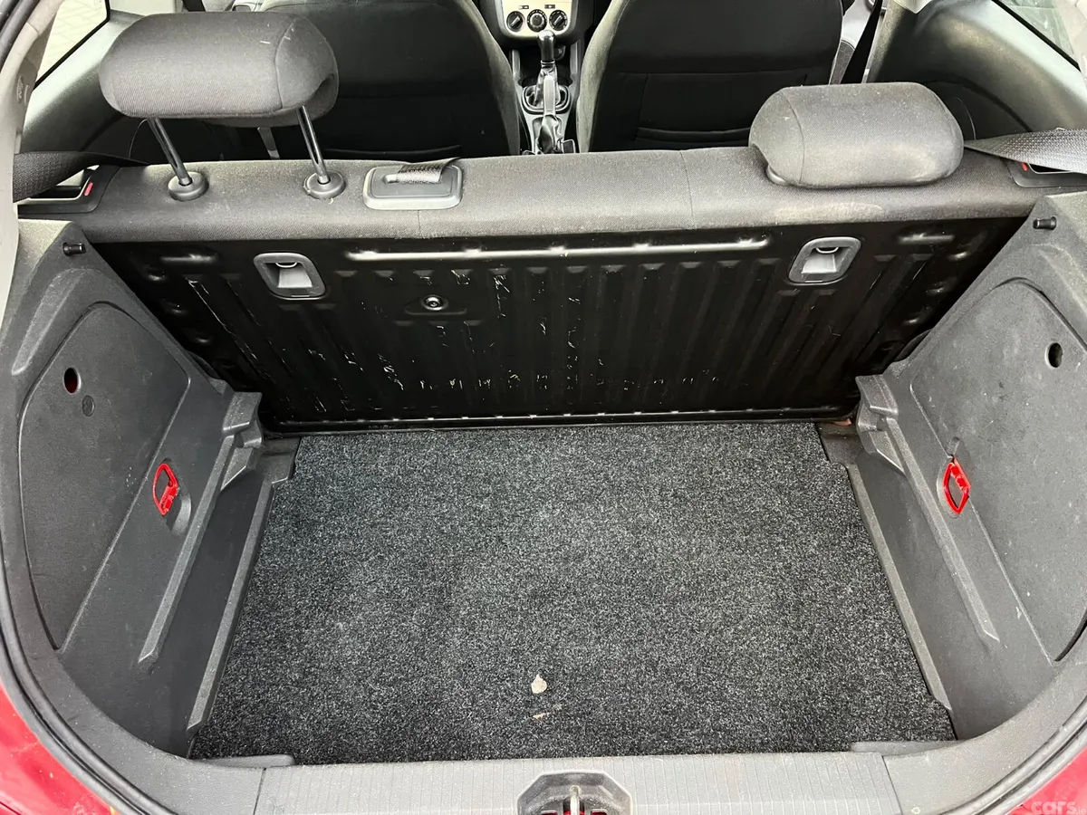 Opel Corsa Hatchback, Diesel, 2009, Red