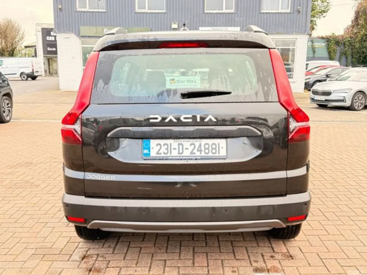 Dacia Jogger MPV, Petrol, 2023, Black