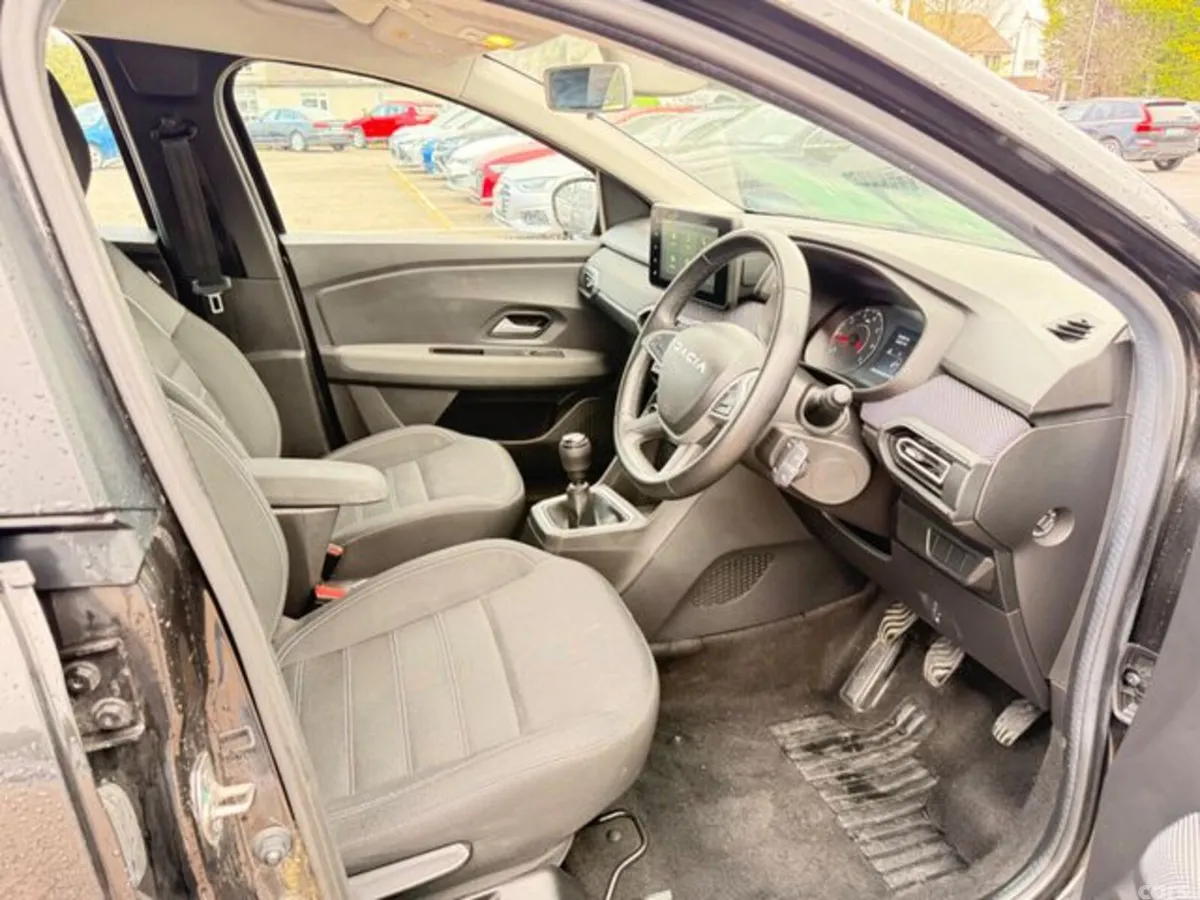 Dacia Jogger MPV, Petrol, 2023, Black