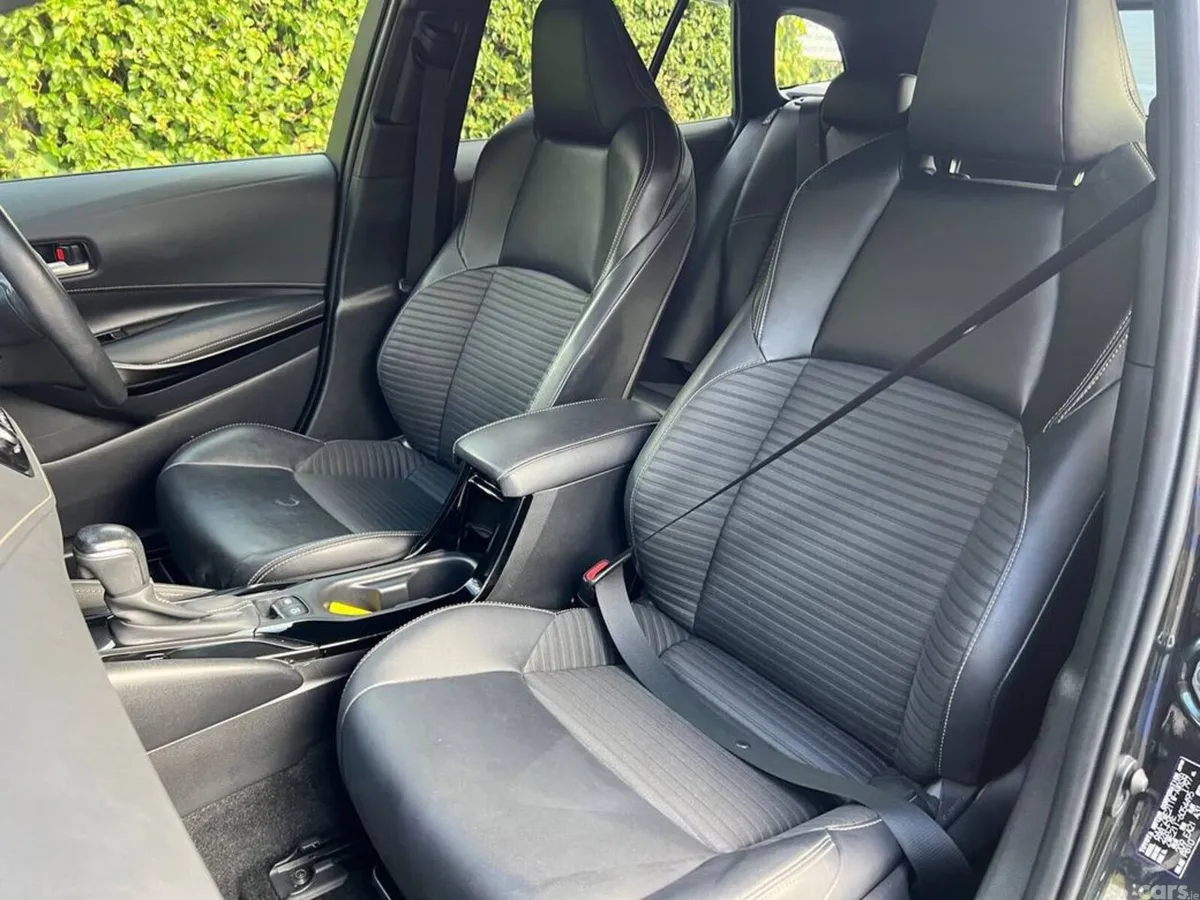 Toyota Corolla Estate, Petrol Hybrid, 2020, Black