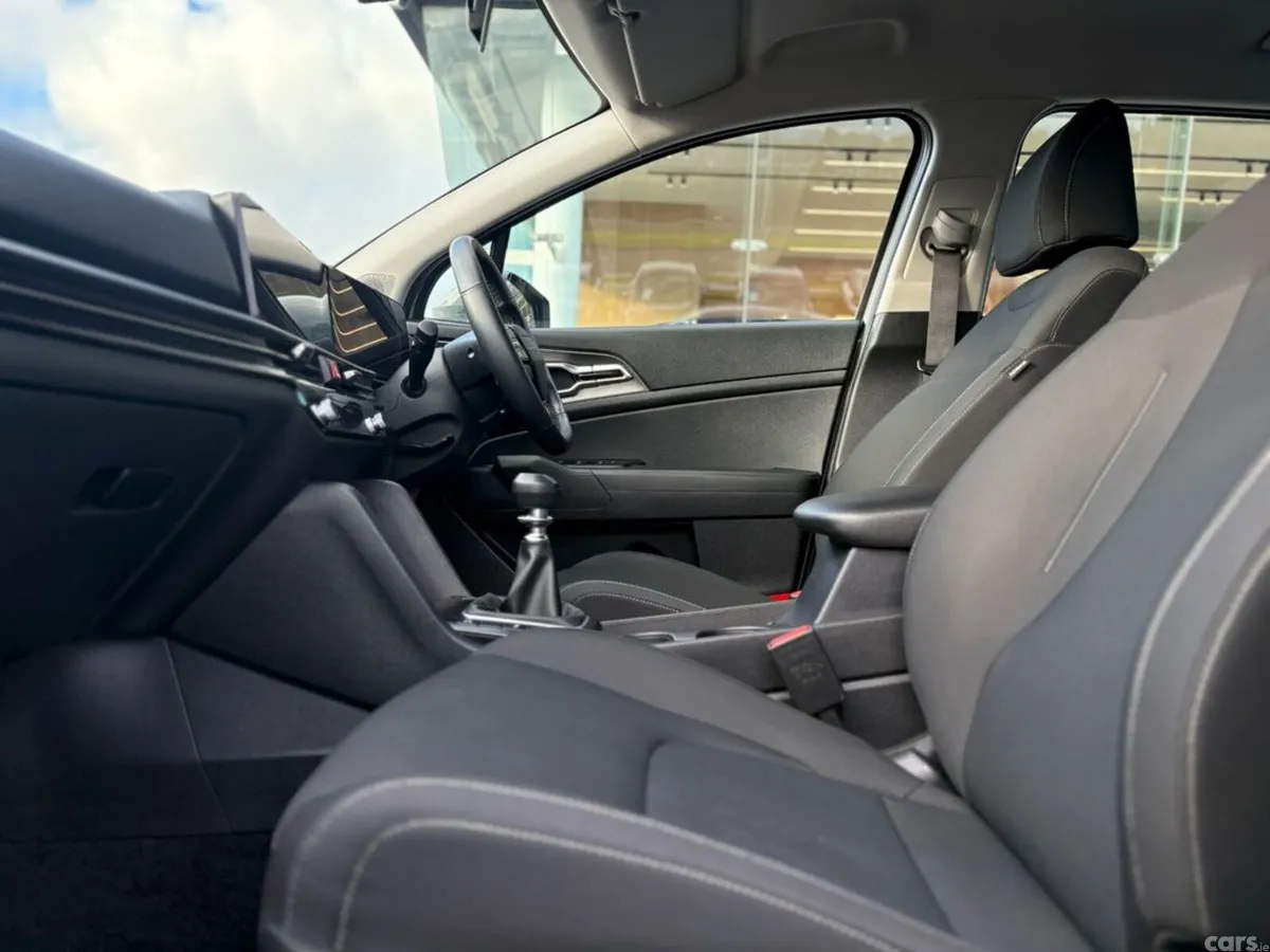 Kia Sportage SUV, Diesel Hybrid, 2026, Grey