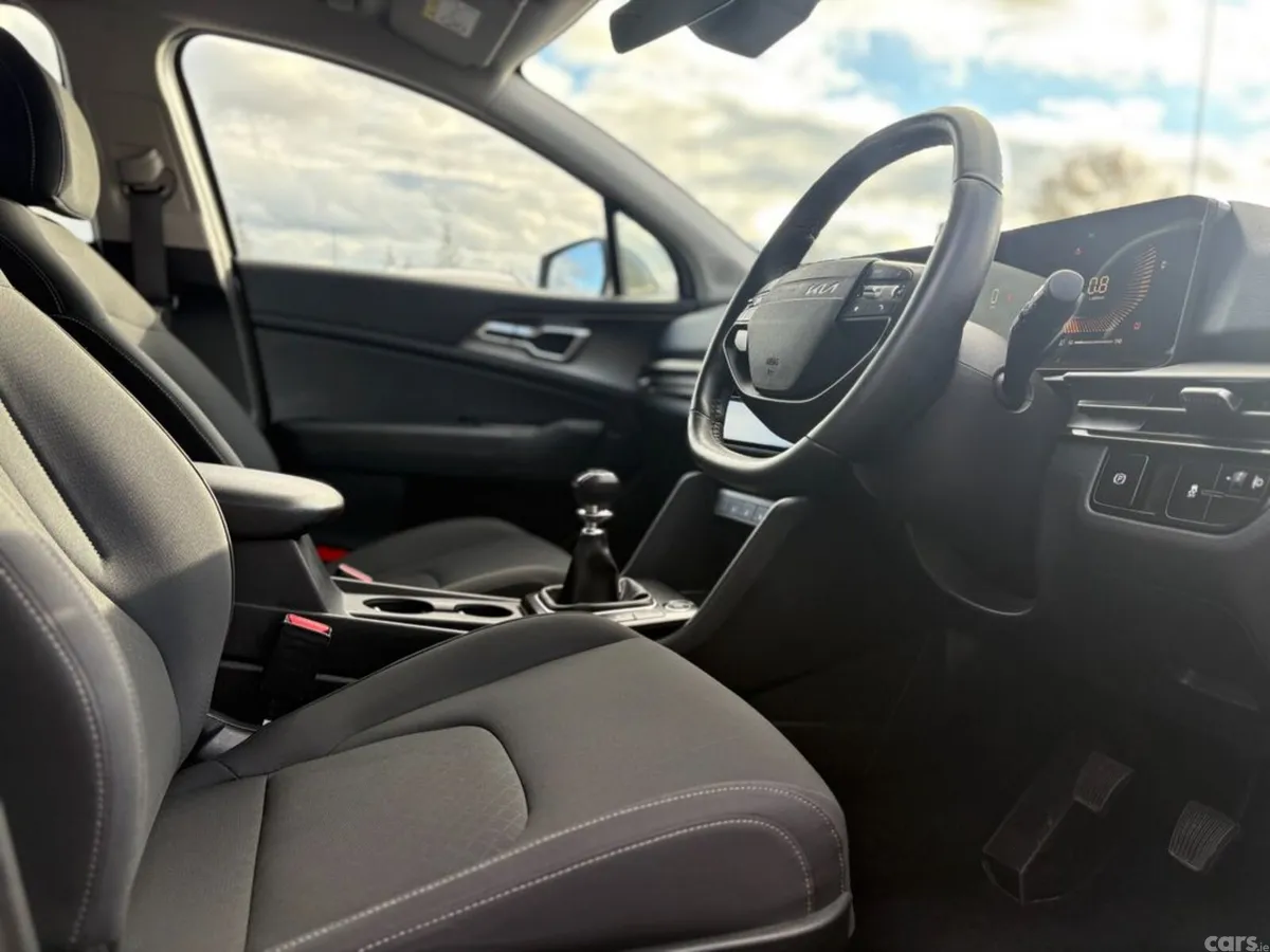 Kia Sportage SUV, Diesel Hybrid, 2026, Grey