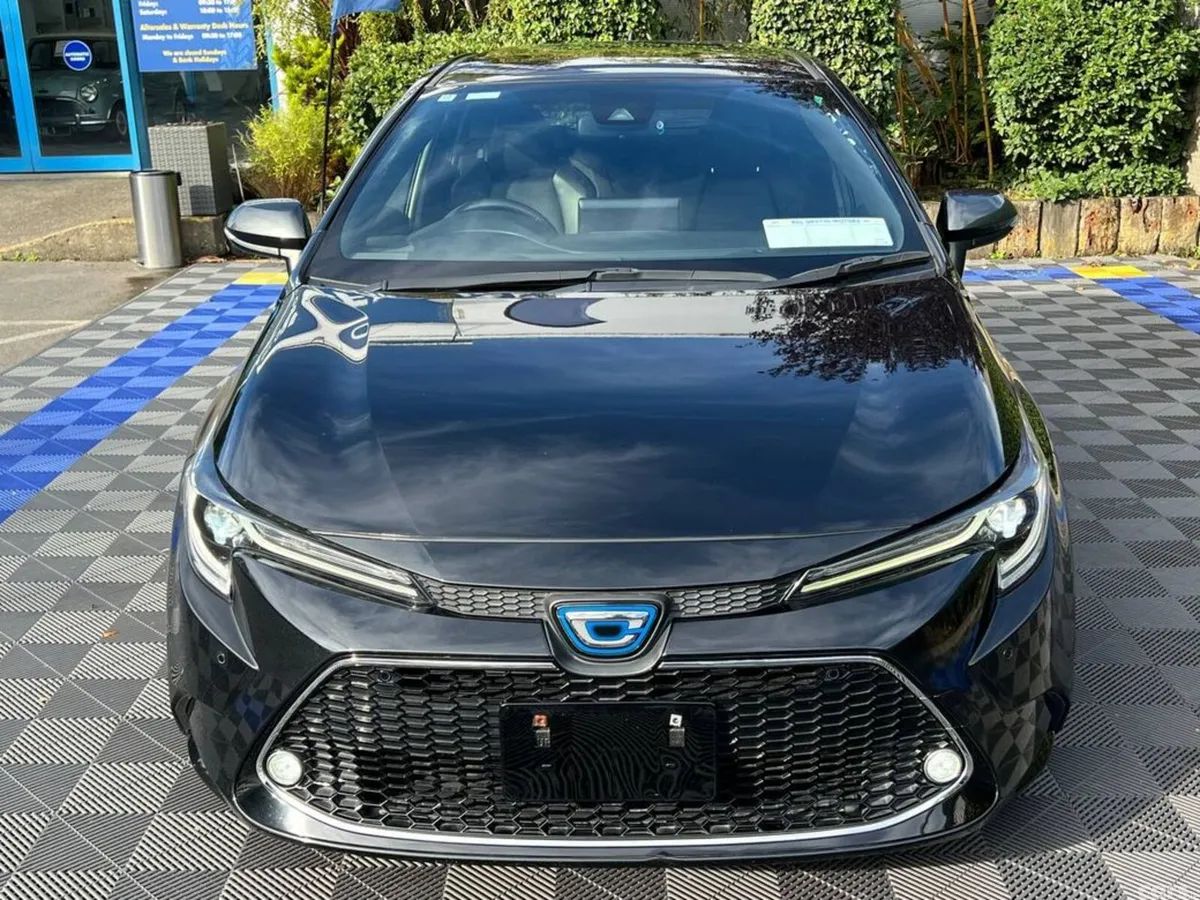Toyota Corolla Estate, Petrol Hybrid, 2020, Black
