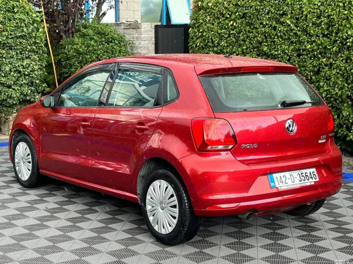 Volkswagen Polo Hatchback, Petrol, 2014, Red