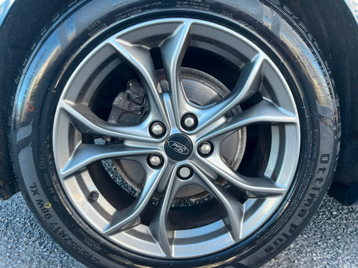 Ford Focus Hatchback, Diesel, 2019, Blue