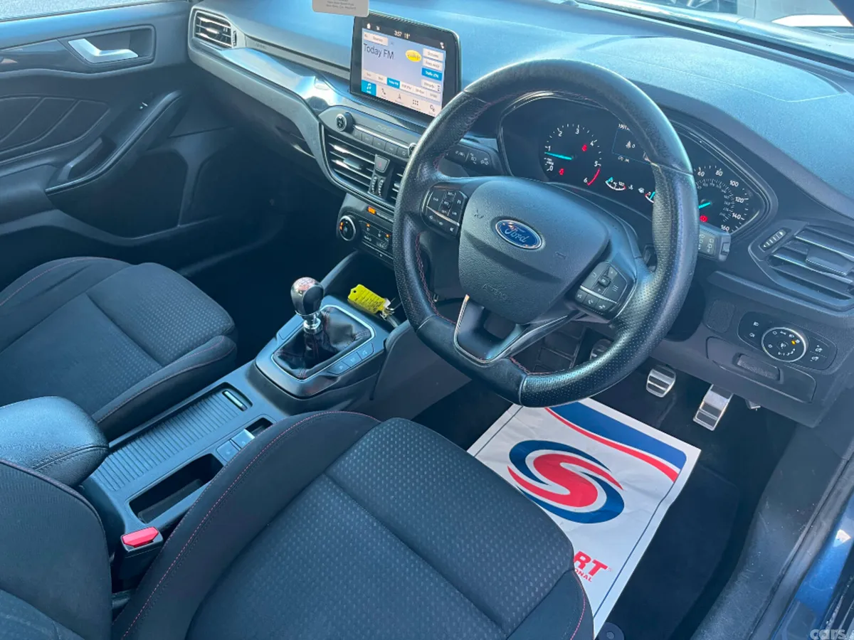 Ford Focus Hatchback, Diesel, 2019, Blue