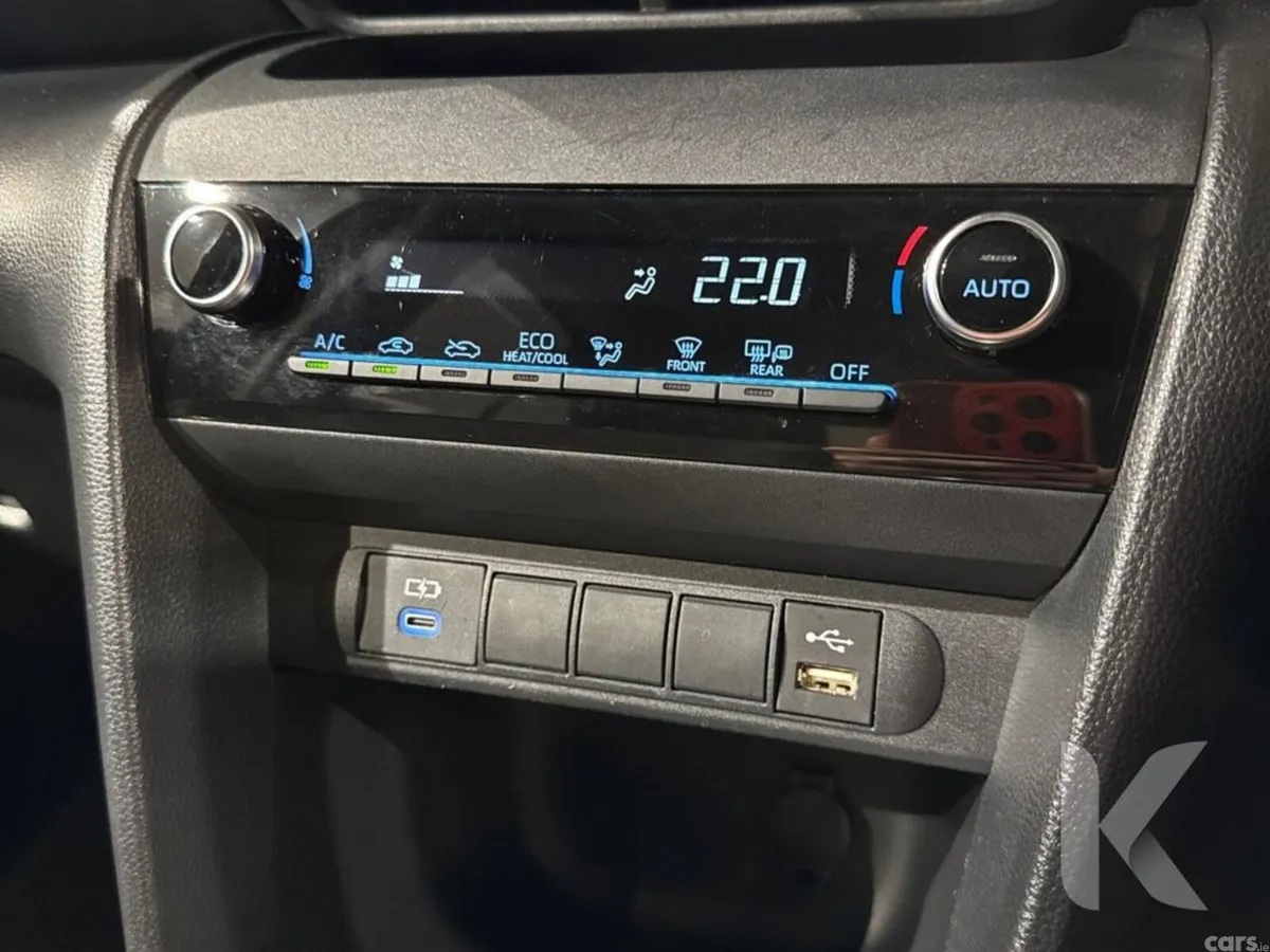 Toyota Yaris Cross SUV, Petrol Hybrid, 2023, Beige