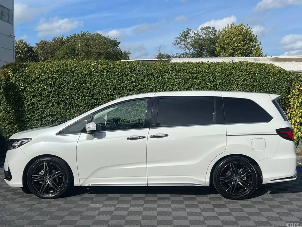 Honda Odyssey MPV, Petrol Hybrid, 2021, White