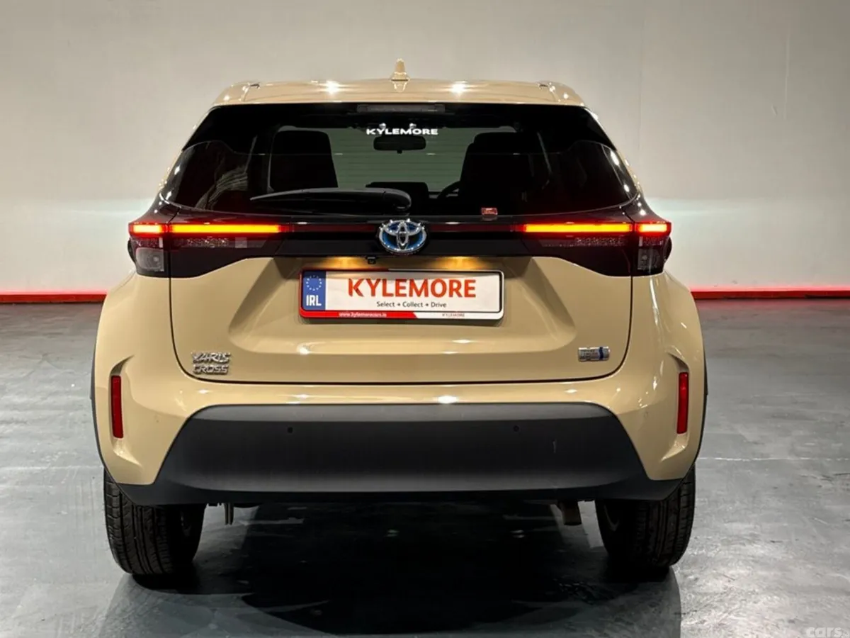 Toyota Yaris Cross SUV, Petrol Hybrid, 2023, Beige