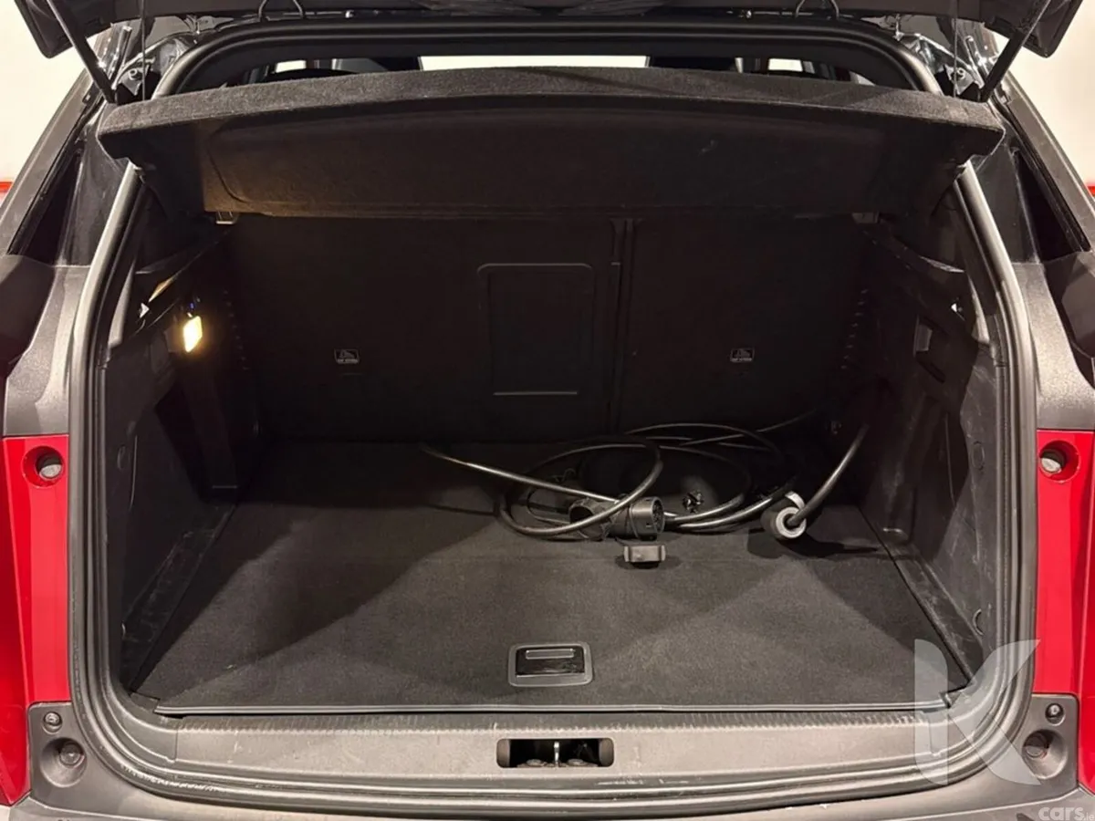 Peugeot 3008 SUV, Petrol Hybrid, 2023, Red
