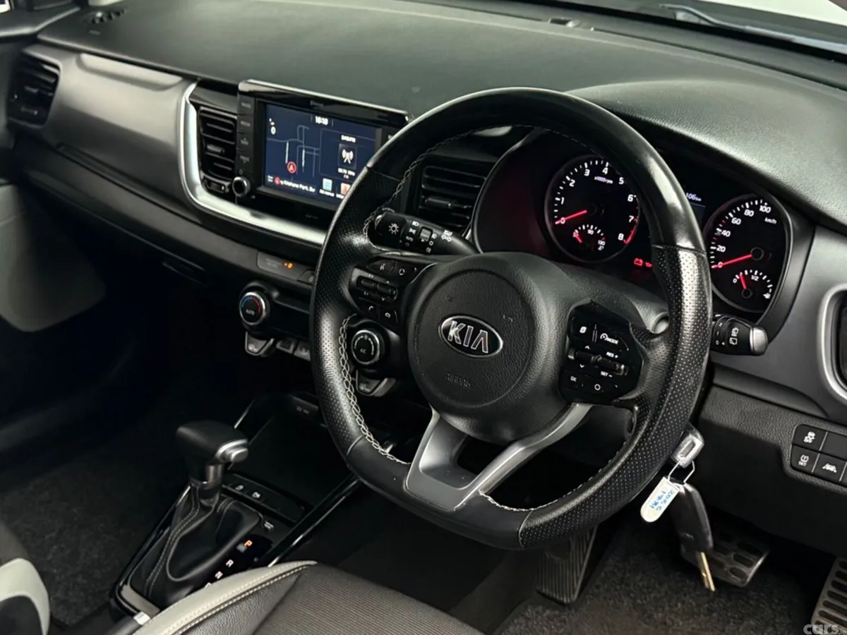 Kia Stonic SUV, Petrol, 2020, Grey