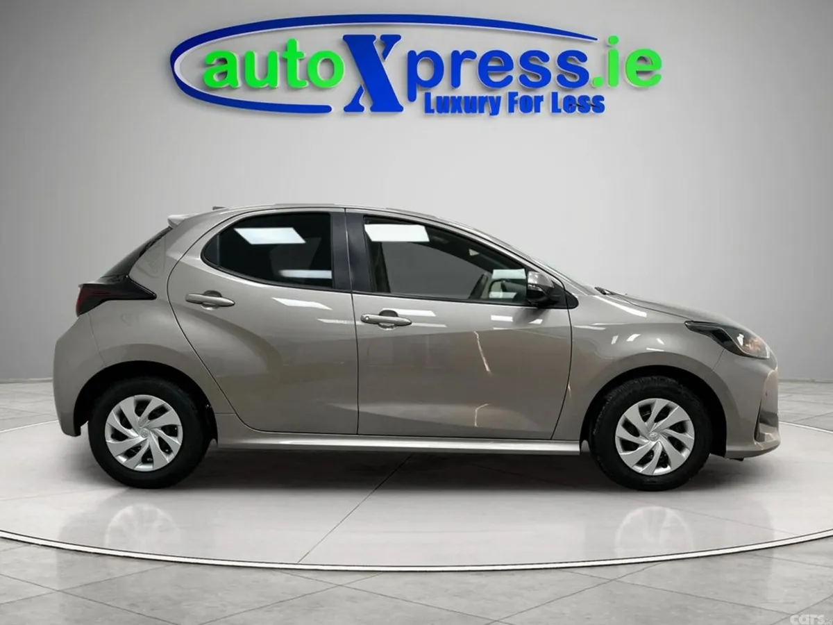 Toyota Yaris Hatchback, Petrol Hybrid, 2022, Brown