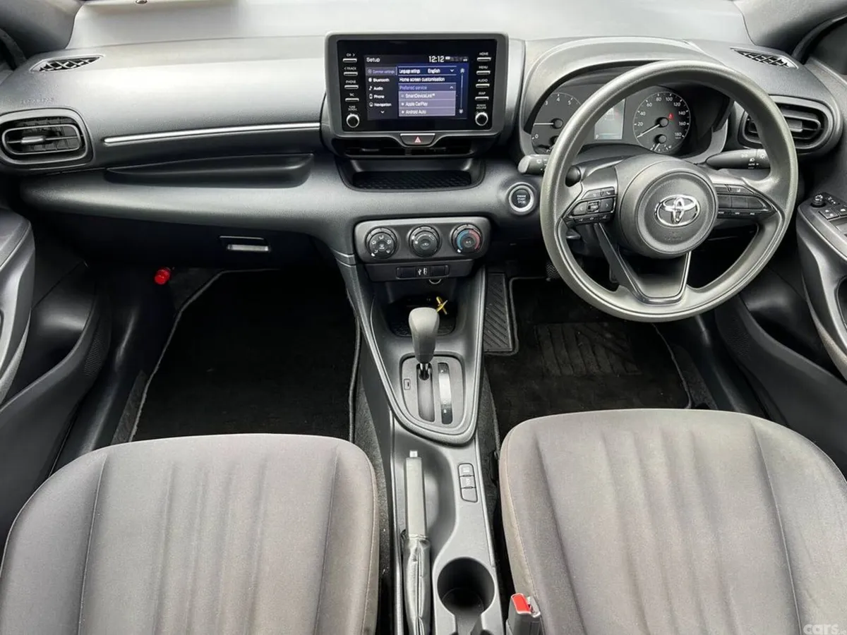 Toyota Yaris Hatchback, Petrol, 2021, White