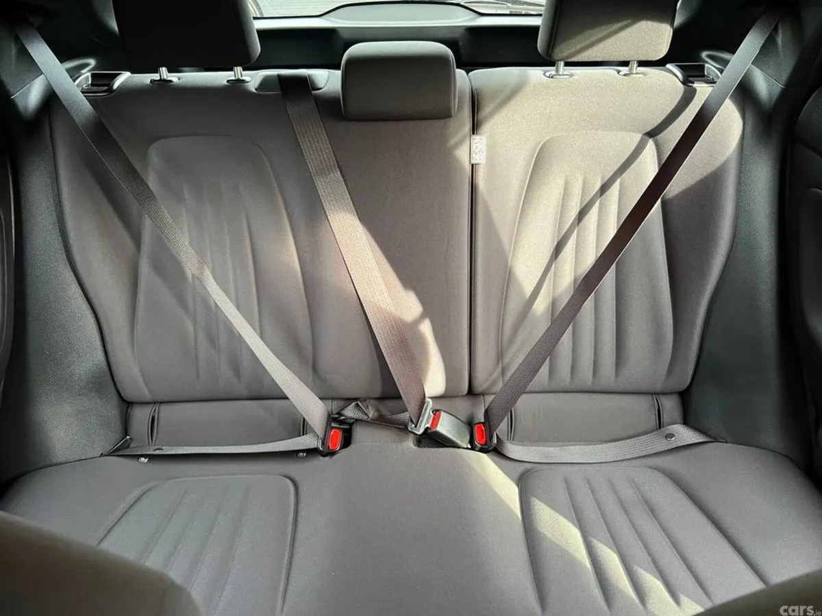 Toyota Yaris Hatchback, Petrol, 2021, White