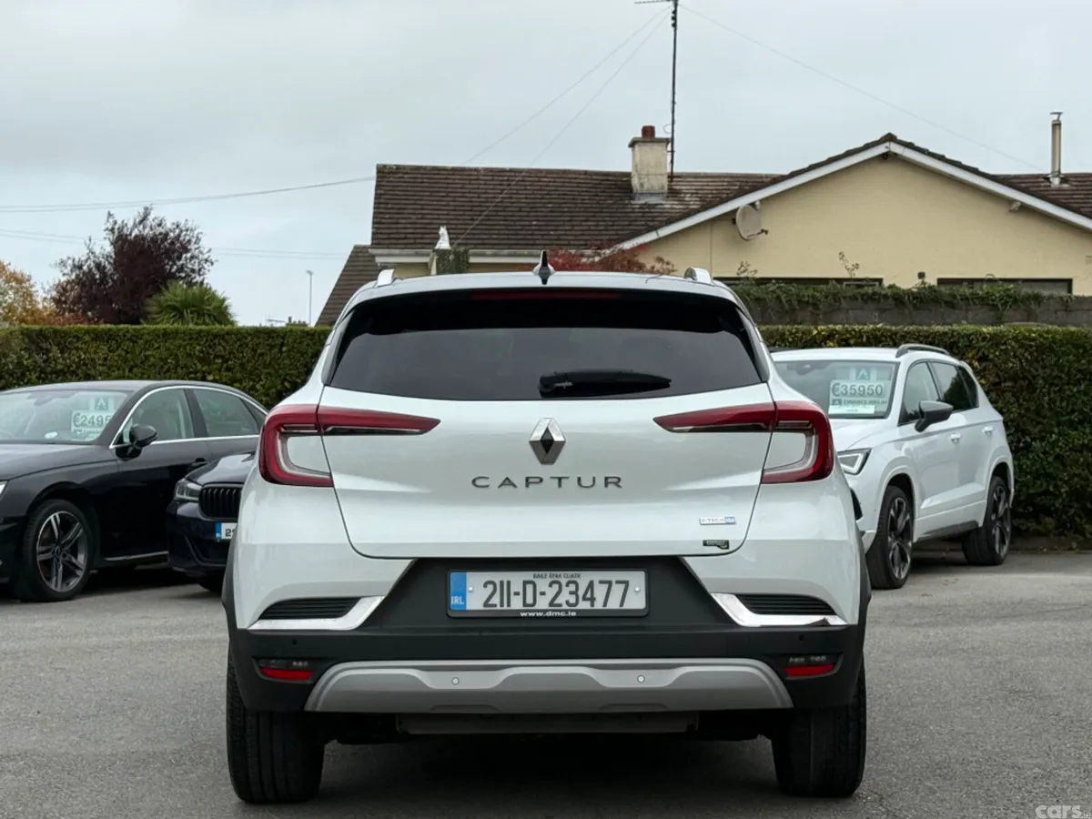 Renault Captur Hatchback, Petrol Plug-in Hybrid, 2021, White