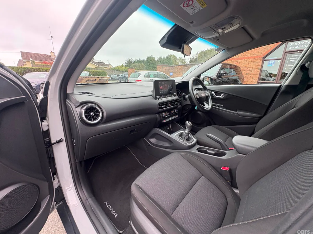 Hyundai KONA MPV, Petrol, 2022, Grey