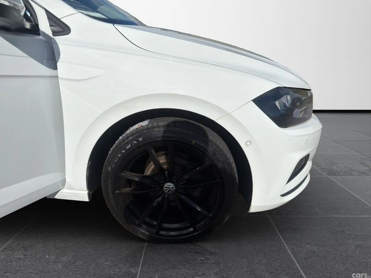Volkswagen Polo Hatchback, Petrol, 2020, White