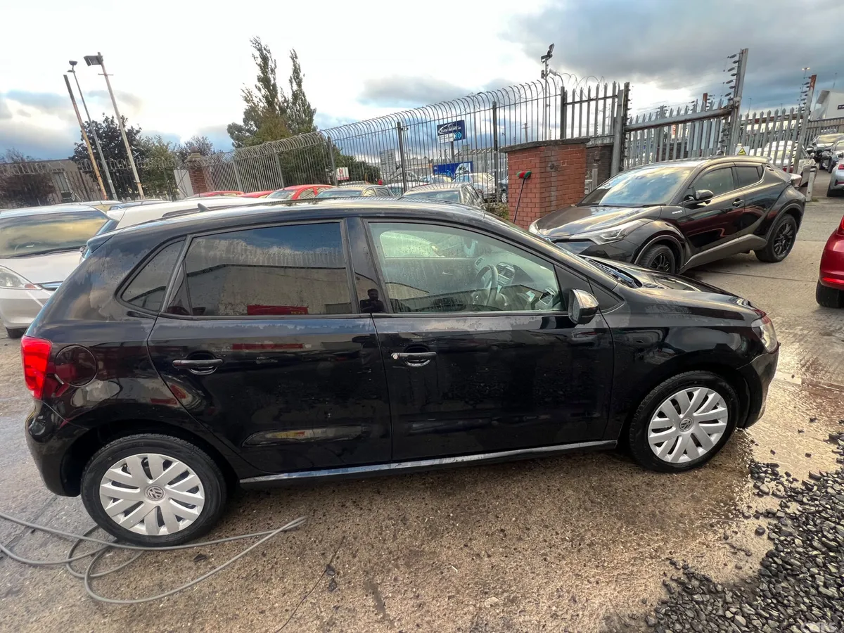 Volkswagen Polo Hatchback, Petrol, 2013, Black