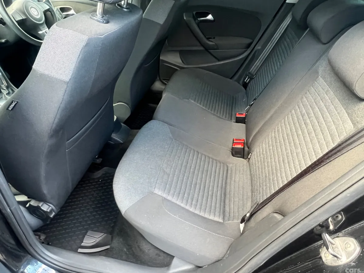 Volkswagen Polo Hatchback, Petrol, 2013, Black