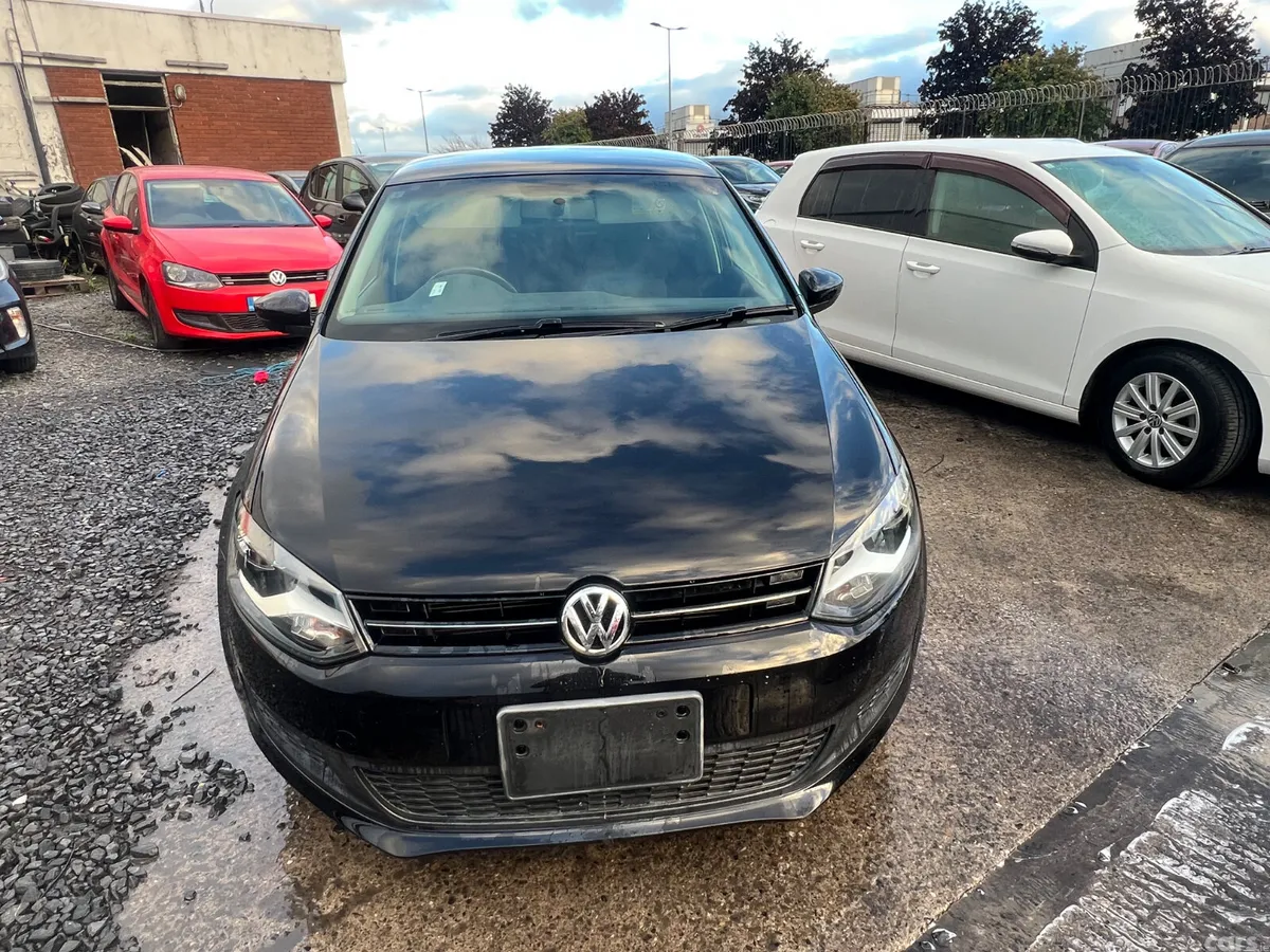 Volkswagen Polo Hatchback, Petrol, 2013, Black