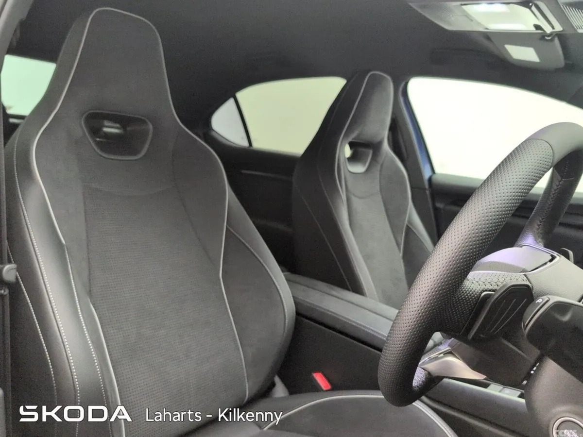 Skoda Superb Saloon, Diesel, 2026, Blue