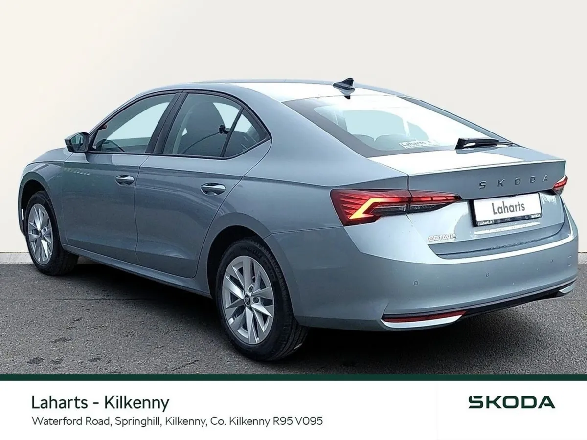 Skoda Octavia Saloon, Petrol, 2026, Grey