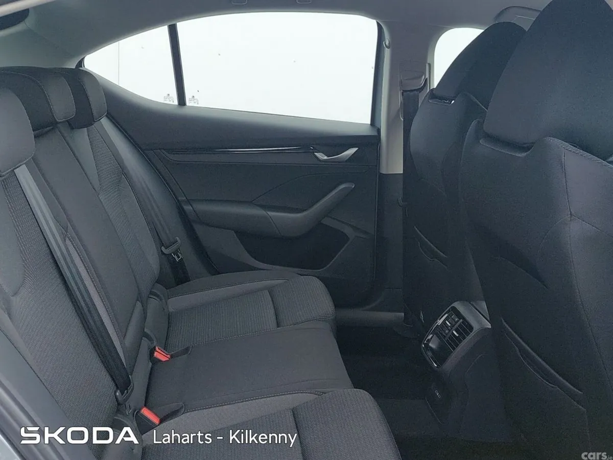 Skoda Octavia Saloon, Petrol, 2026, Grey