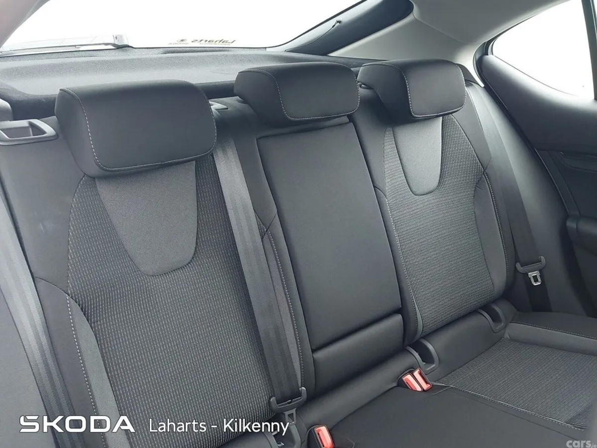Skoda Octavia Saloon, Petrol, 2026, Grey