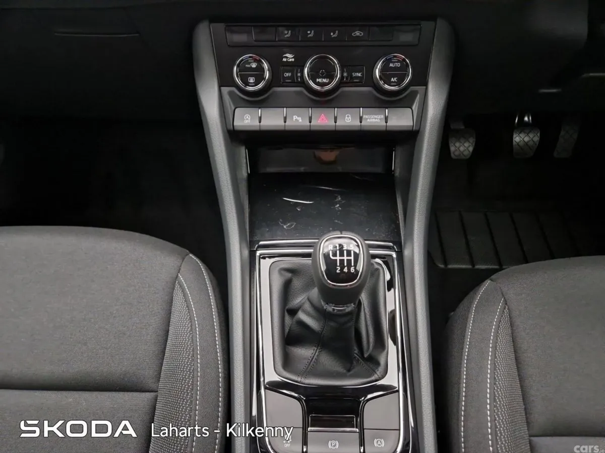 Skoda Karoq SUV, Diesel, 2026, Silver