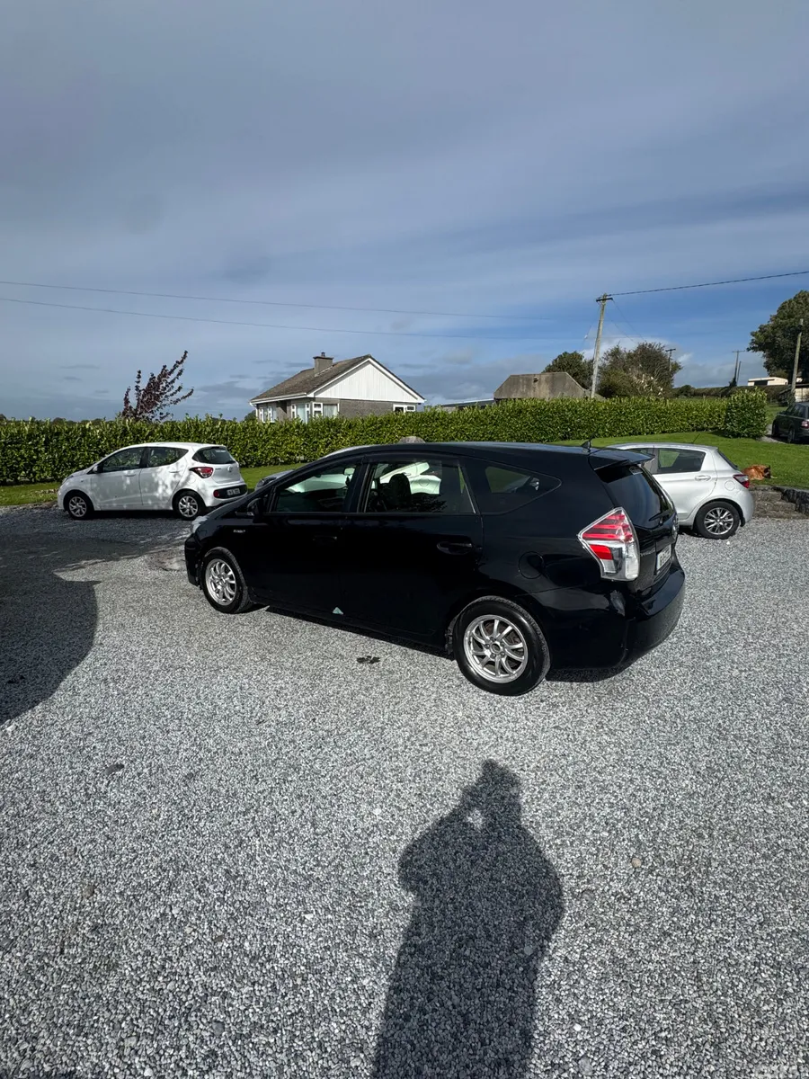 Toyota Prius MPV, Petrol Hybrid, 2016, Black