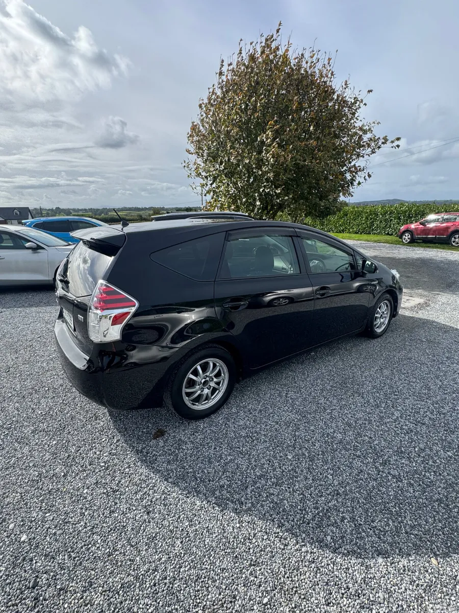 Toyota Prius MPV, Petrol Hybrid, 2016, Black