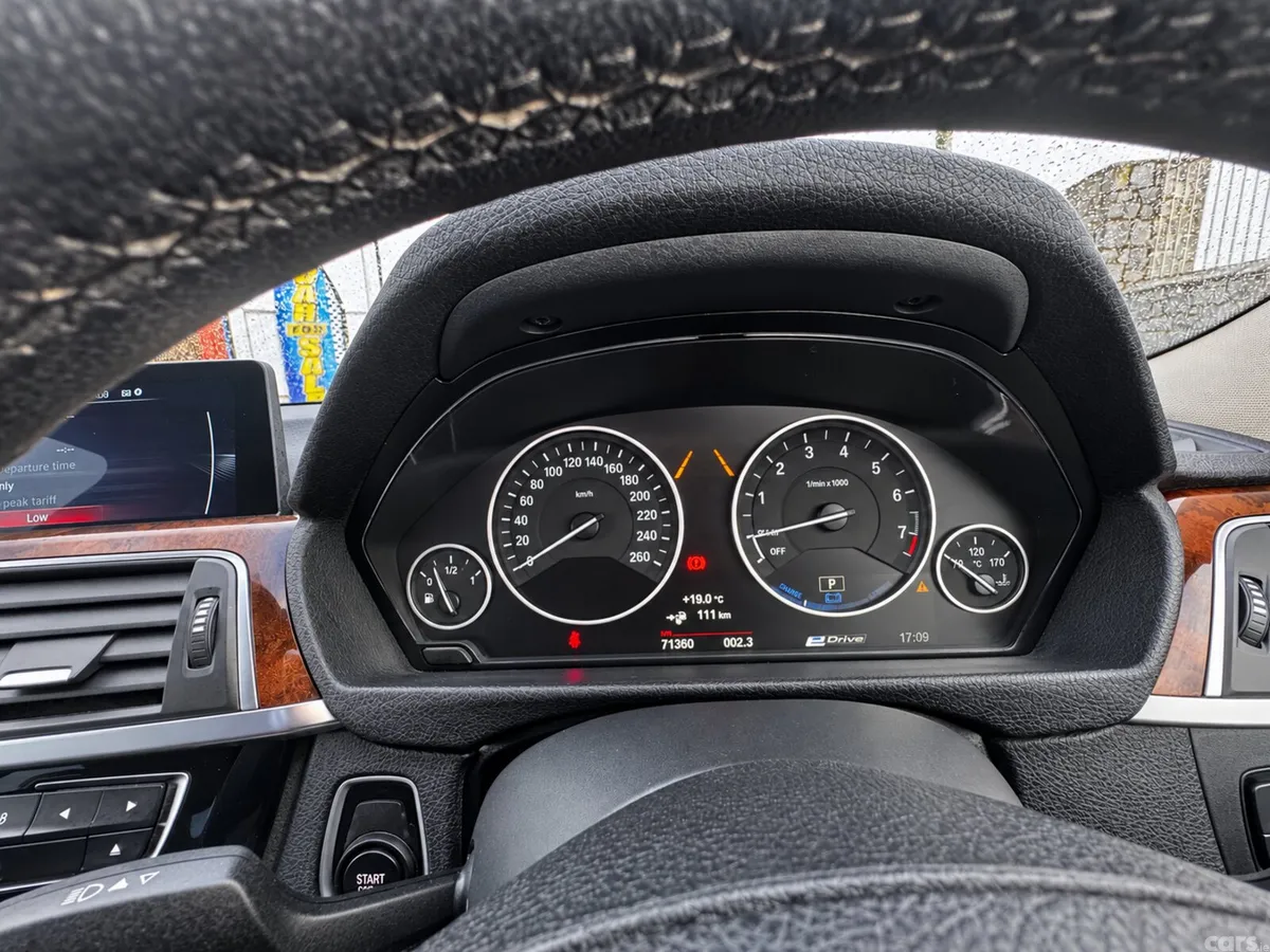 BMW 3-Series Saloon, Petrol Plug-in Hybrid, 2016, Black