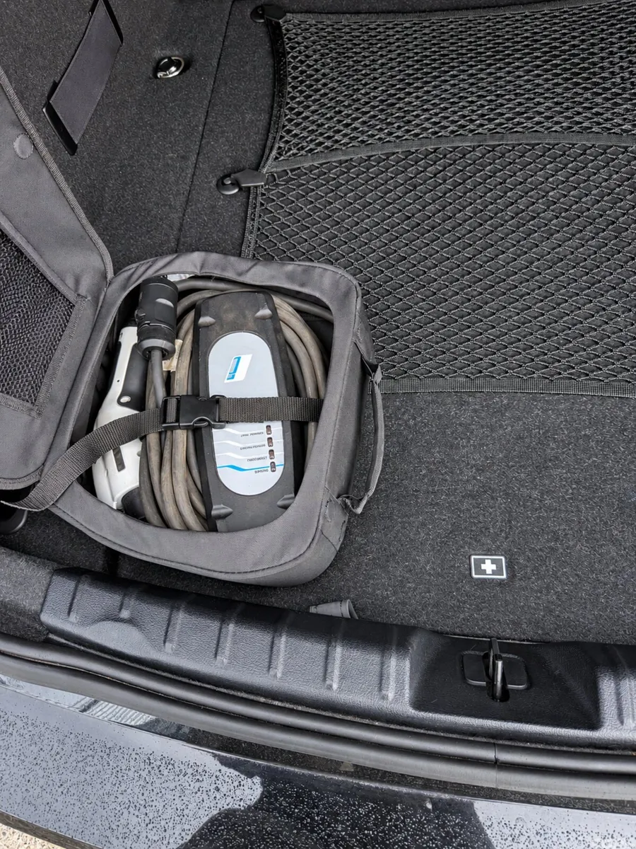 BMW 3-Series Saloon, Petrol Plug-in Hybrid, 2016, Black
