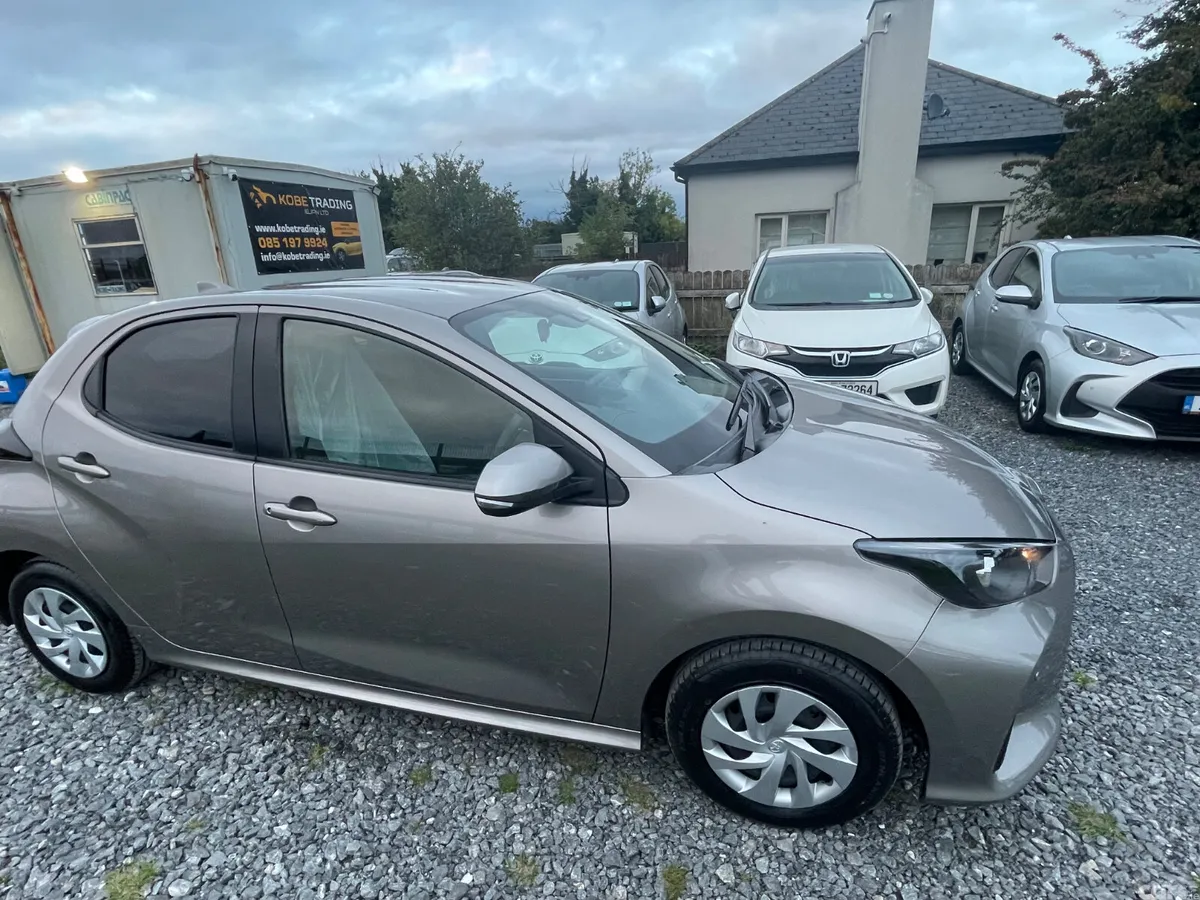 Toyota Yaris Hatchback, Petrol Hybrid, 2021, Brown