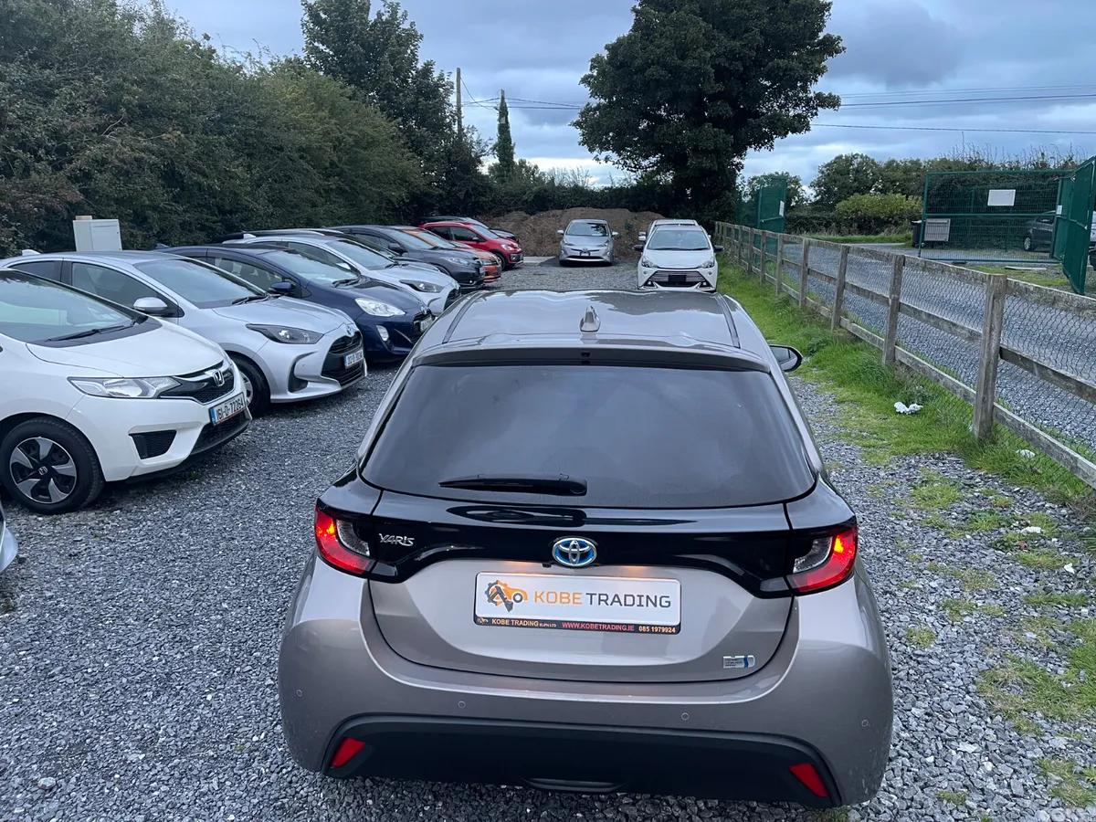 Toyota Yaris Hatchback, Petrol Hybrid, 2021, Brown